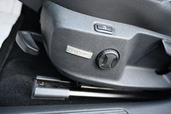 VW Golf VII Variant 1.4 TSI Highline Navi Leder PDC