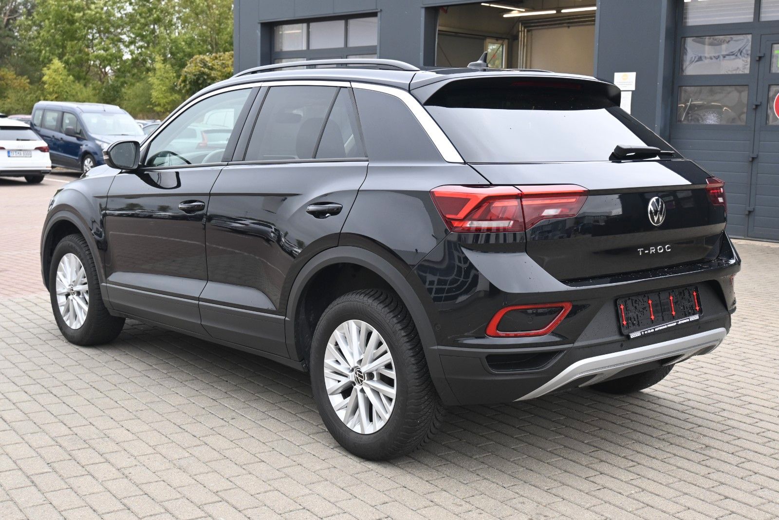 Fahrzeugabbildung Volkswagen T-Roc 1.5 TSI DSG Life*DAB*PDC*AppleCarPlay*SHZG