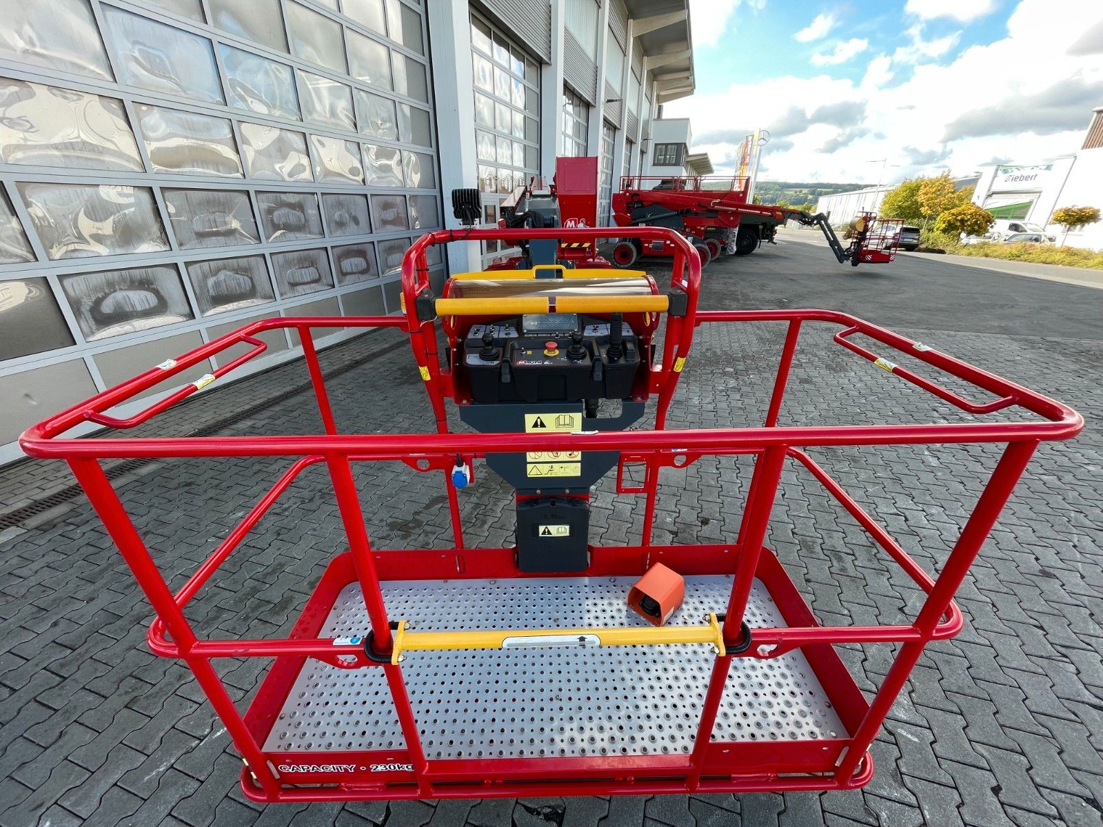 Fahrzeugabbildung Andere Magni EAB22RT 4x4 / 22m / nur 5h! / 2024