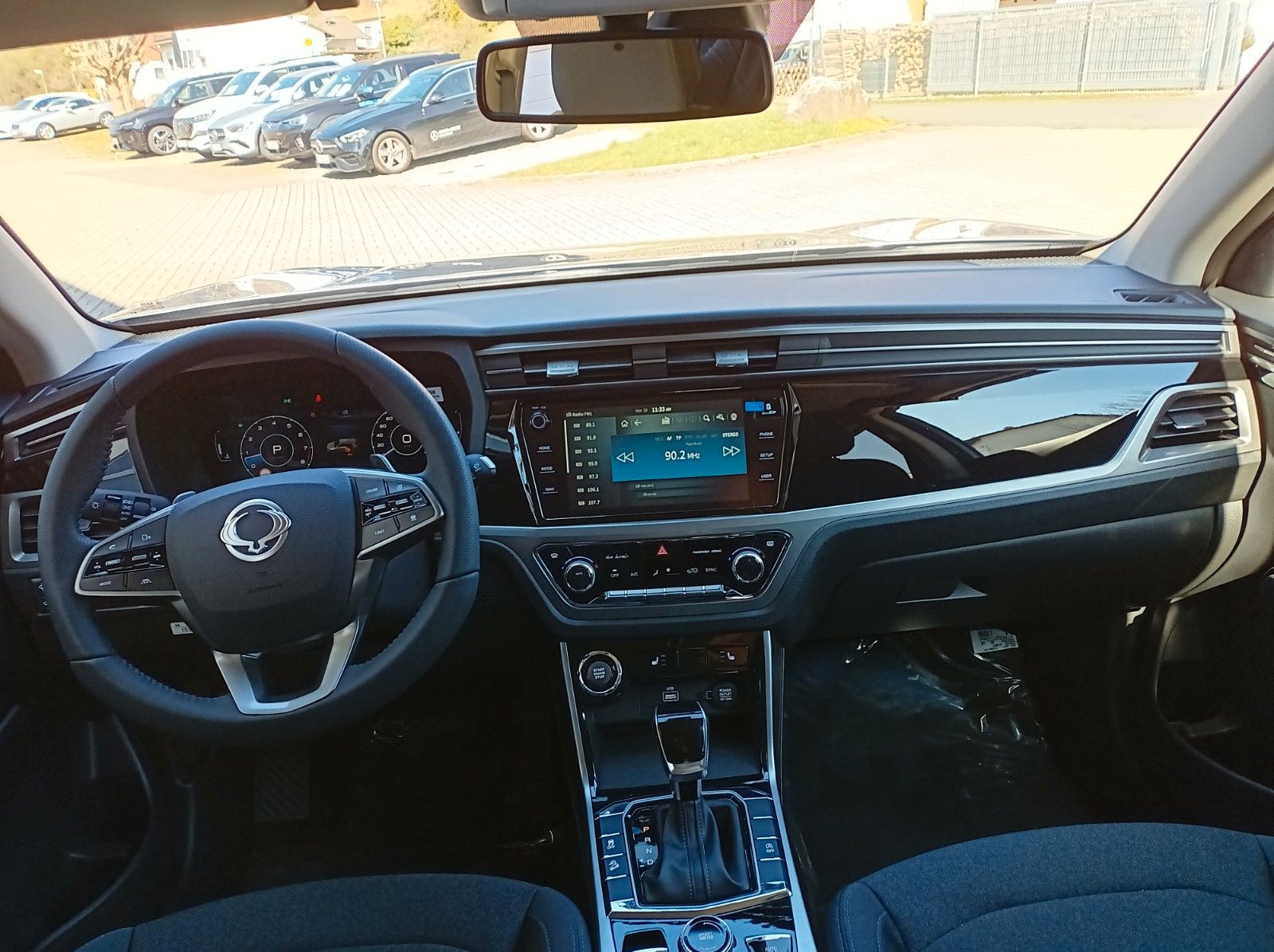 Fahrzeugabbildung KGM KORANDO+BLISS+LH+KEYLESS GO+KAMERA+SH+LED+KLIMA2
