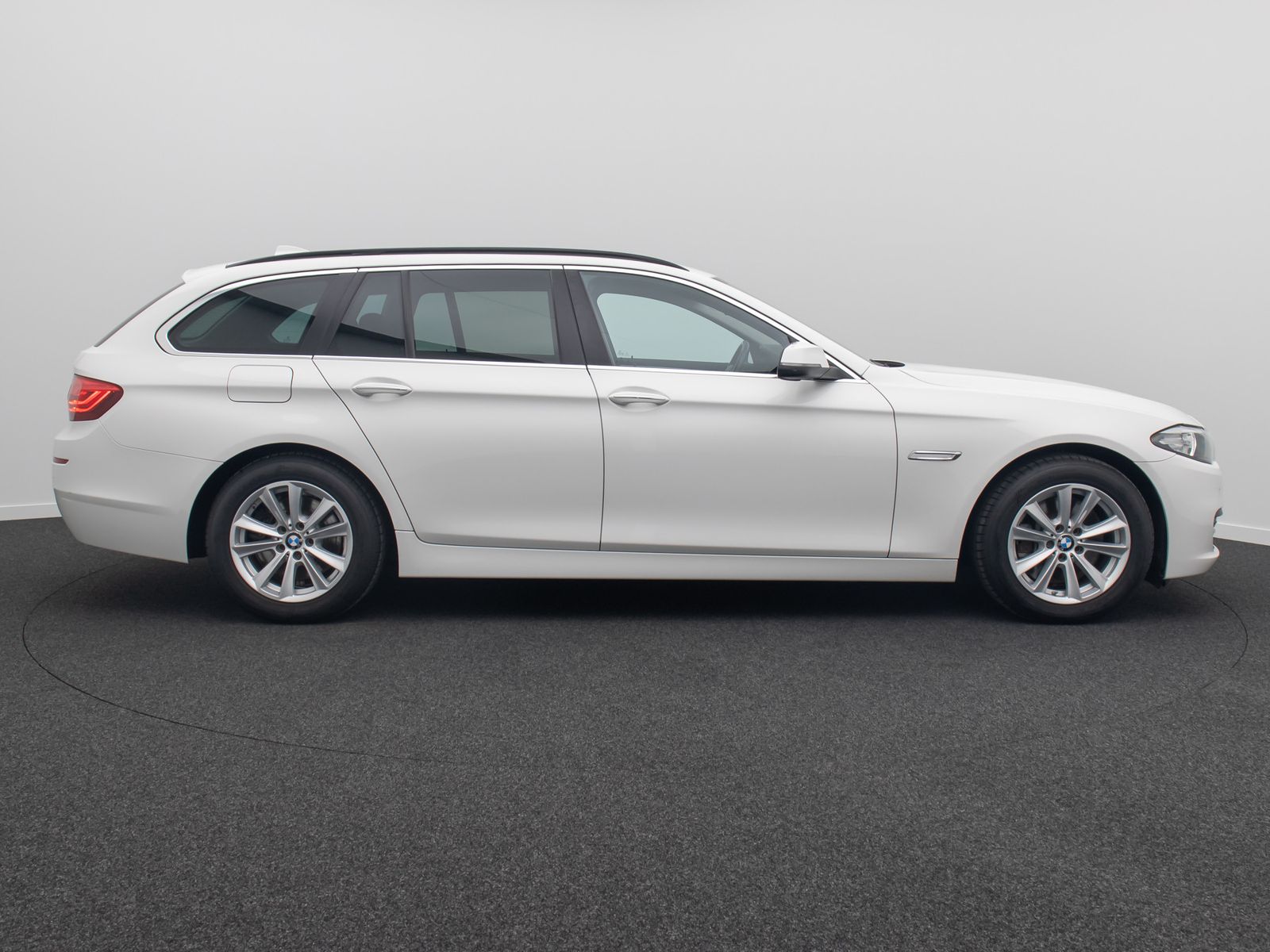 Fahrzeugabbildung BMW 525d xD H/K AHK 4xKlima GeschwindigReg PDC