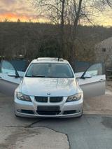 BMW 325xi E90 Automatik xDrive - BMW 325 aus 2006: 325xi