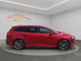 Ford Focus Turnier ST-Line*Navigation*Tempomat* - Ford Focus: Rot
