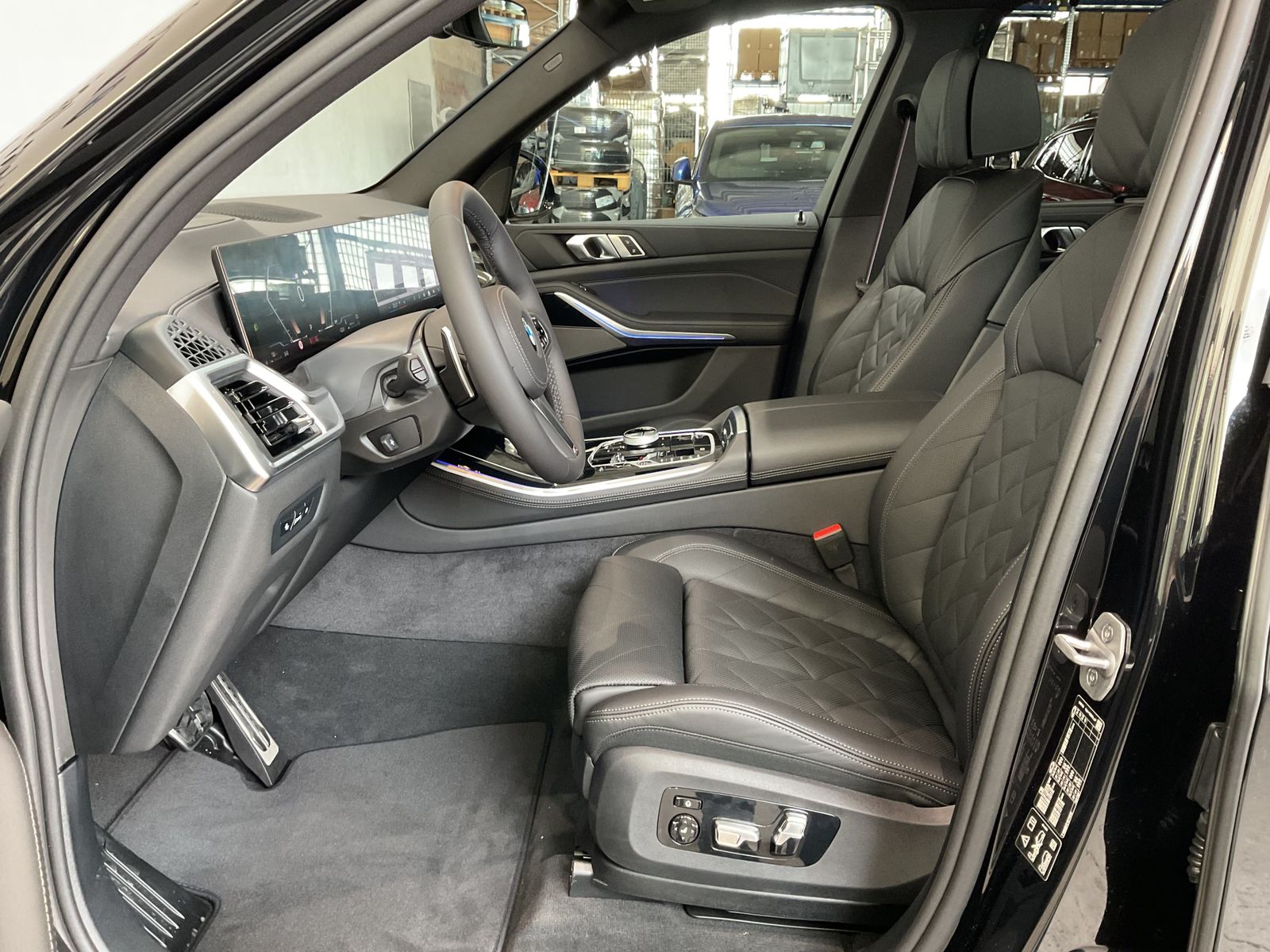 Fahrzeugeinzelansicht 11 Fahrzeugabbildung BMW X5 xDrive30d *Panorama Glasd. *HarmanKardon *Sit