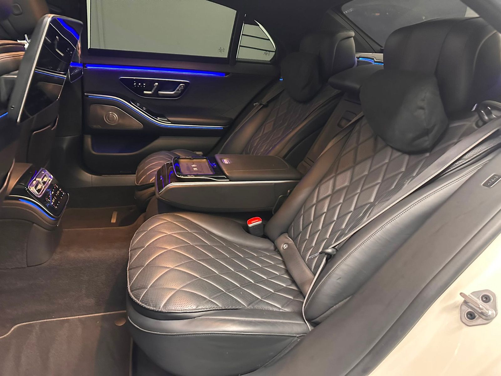 Fahrzeugabbildung Mercedes-Benz S 500 4MATIC L *AMG-LINE*PANORAMA*TV*STANDH*