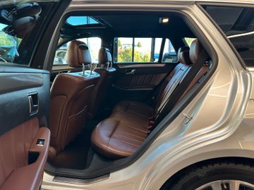 Mercedes-Benz E 350 *PANO*MEMORY*HarmanKardon*LEDER (BRAUN)*