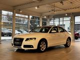 Audi A4 Lim. Attraction*KLIMAAUT.*PDC*TEMP.*S-DACH* - gebrauchte Audi A4 aus dem Jahr 2010
