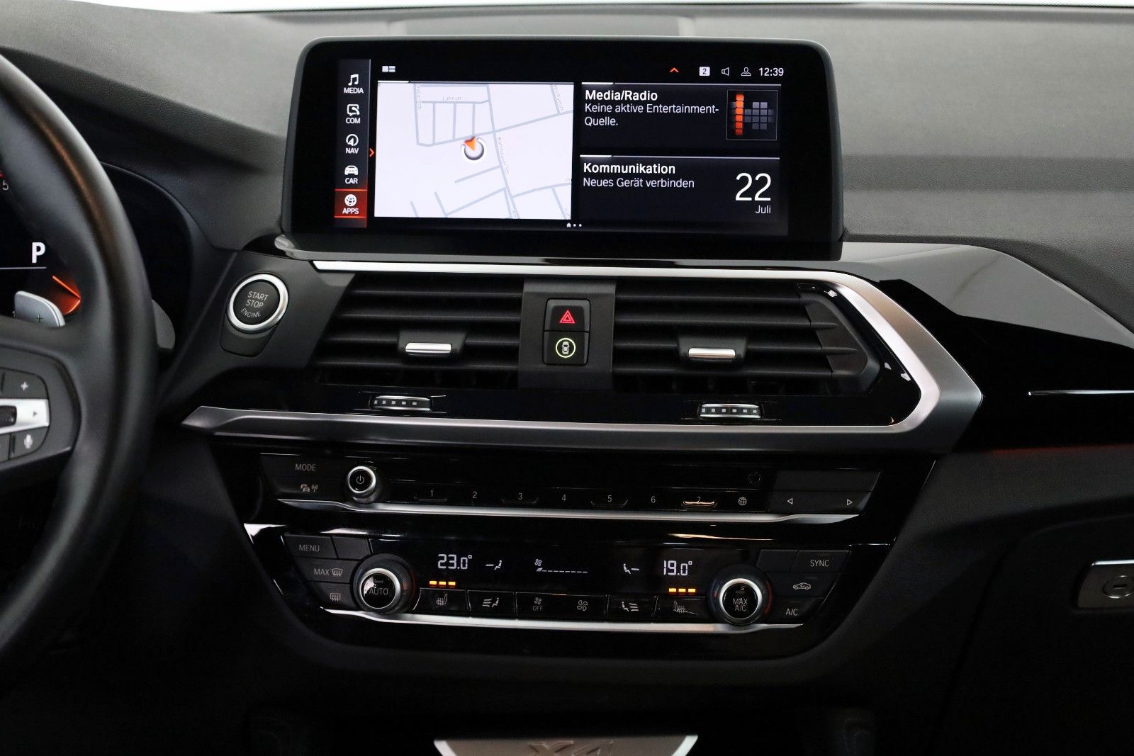 Fahrzeugabbildung BMW X4 xDrive 20 d xLine,Leder,Navi,LED,SH,Kamera