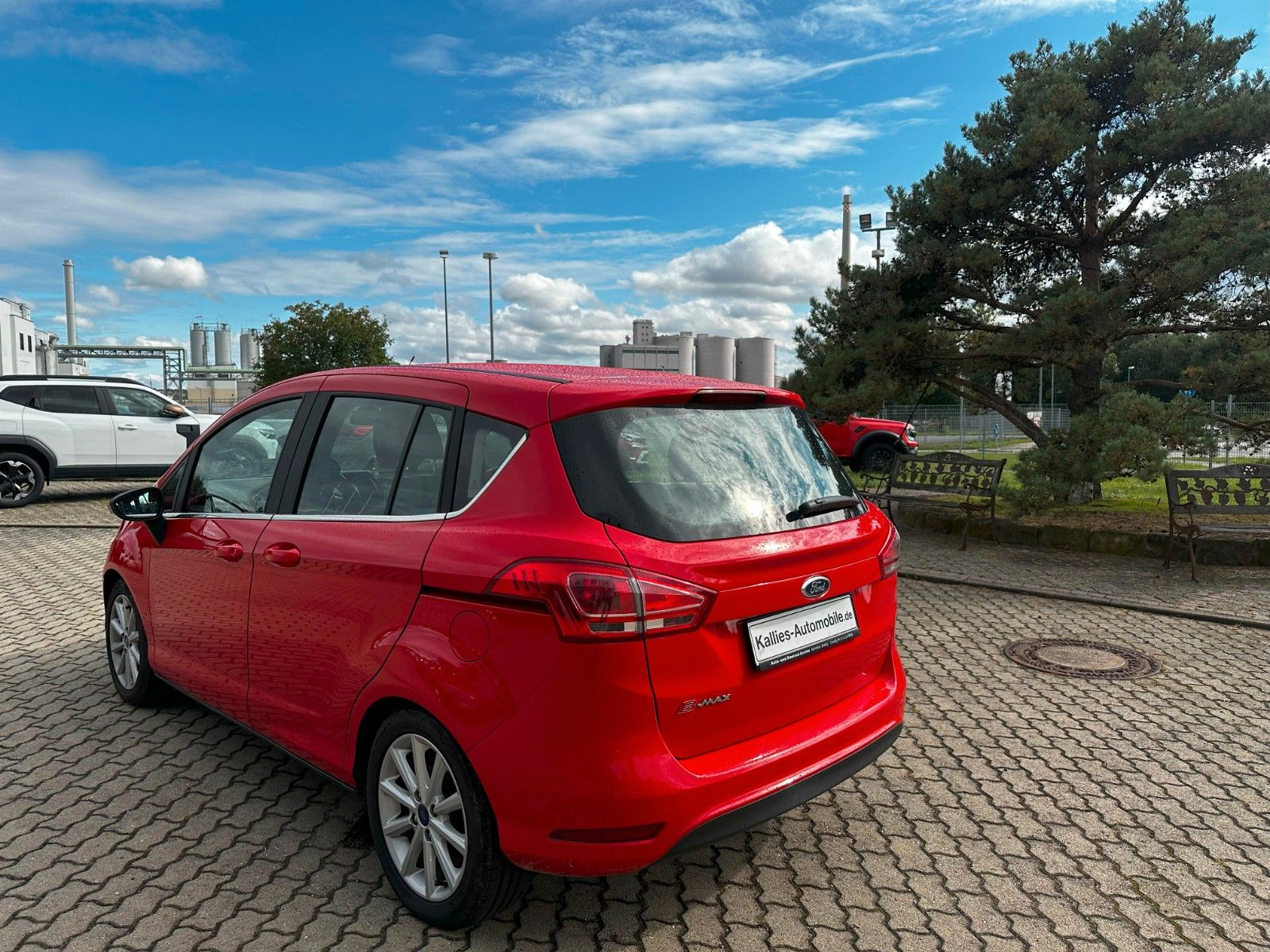 Fahrzeugabbildung Ford B-Max B-MAX Titanium