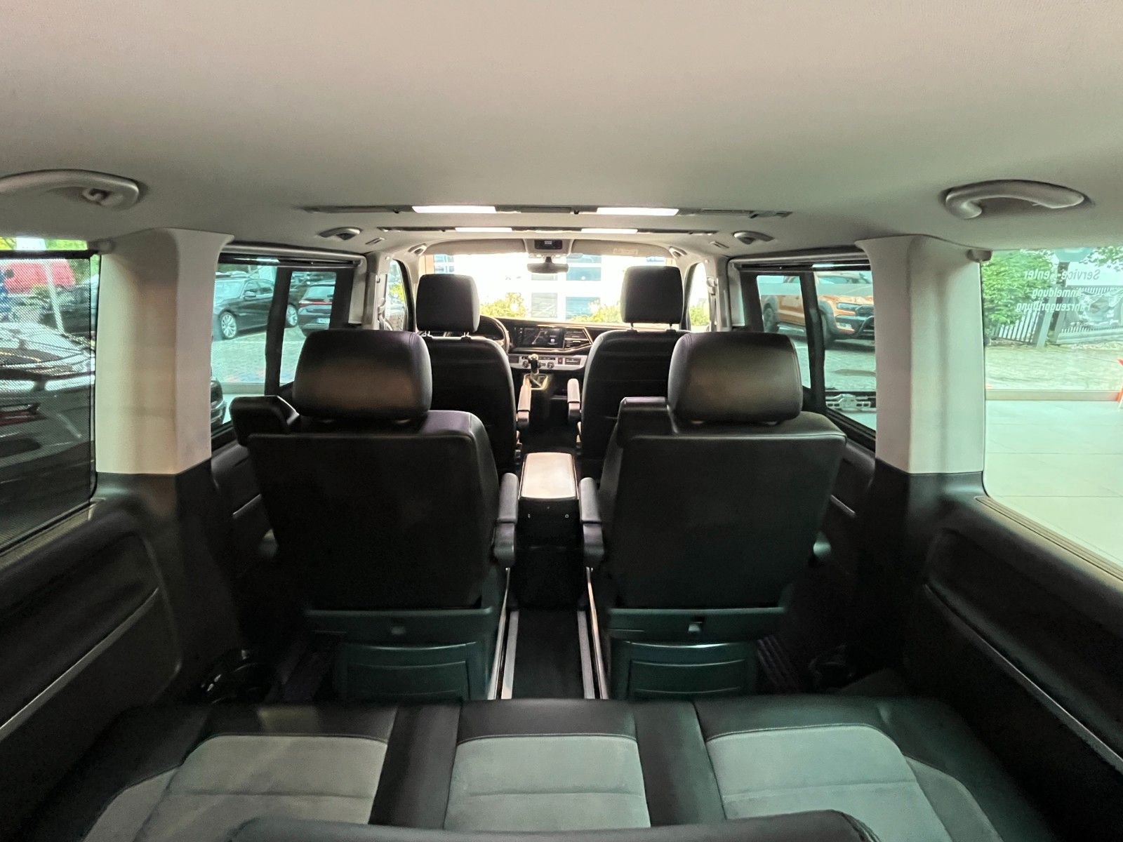 Fahrzeugabbildung Volkswagen T6.1 Multivan Comf. DSG Standhzg, Alcantara ACC