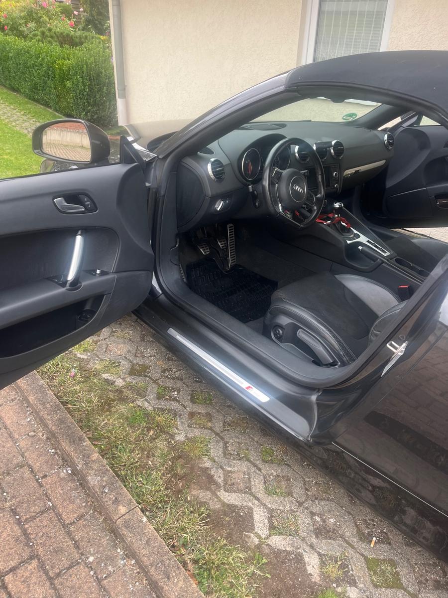 Audi TT Roadster 2.0 TFSI -