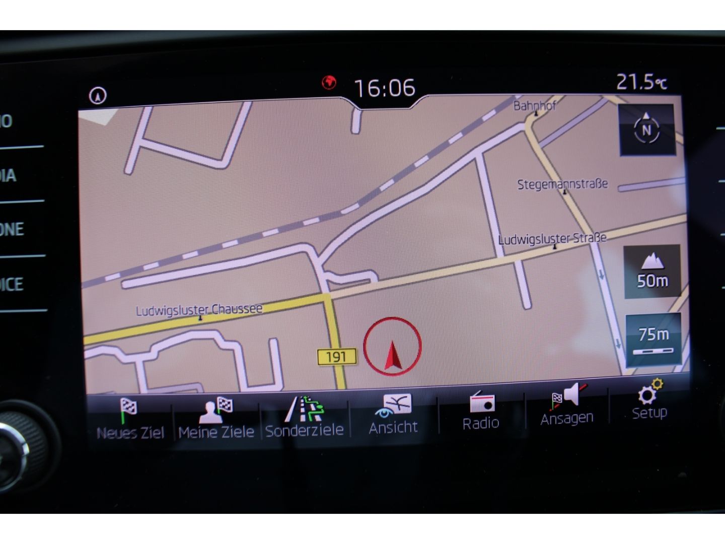 SKODA Octavia Soleil 2.0 TDI Combi LED GRA RFK SHzg AH - Image 22