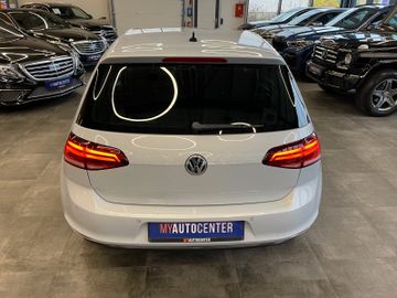MYAUTOCENTER – Gebraucht- und Jahreswagen mit Werkstattservice in Pfaffenhofen Volkswagen Golf VII Lim. Comfortline BMTStart-Stopp*Klima*