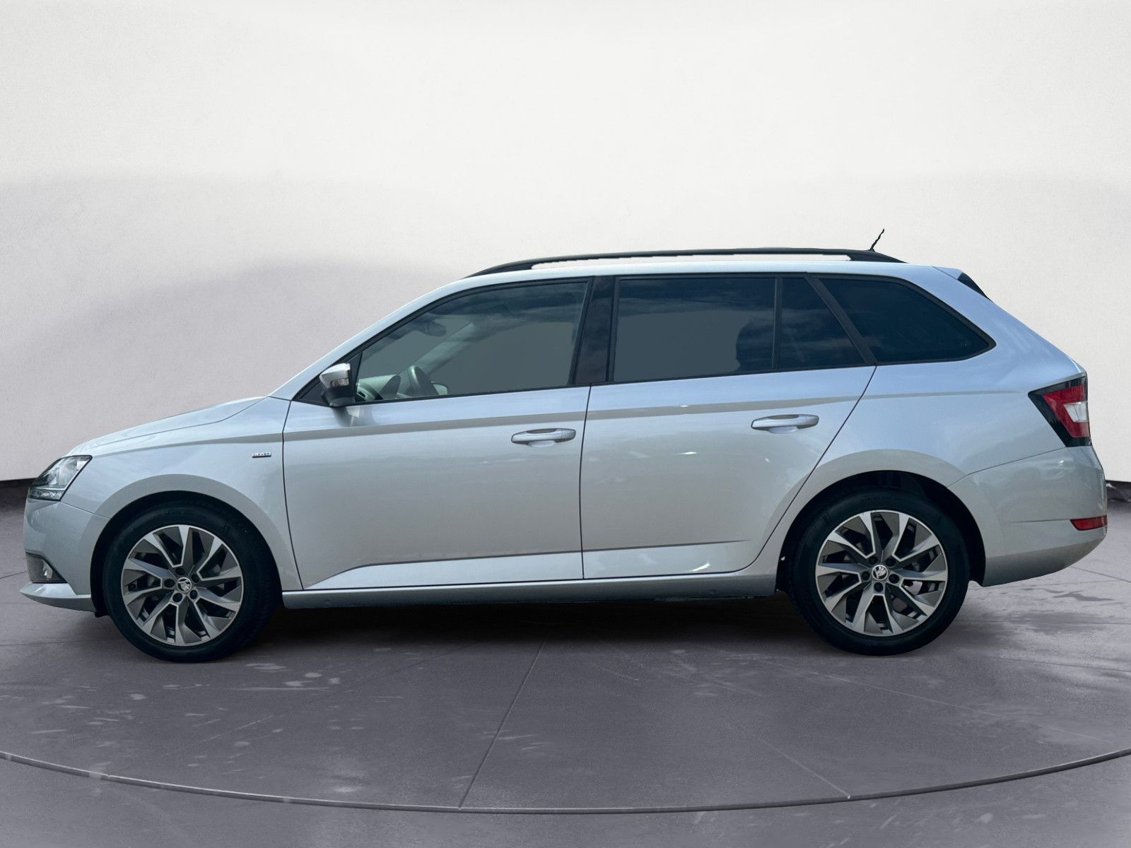 Fabia Combi CLEVER CarPlay AHK ACC Sitzheizung