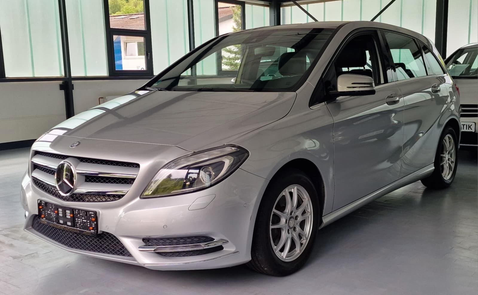 Mercedes-Benz B 200 2.HAND*AUTOM.*PDC V+H*SHZ*MFK*SCHECKHEFT