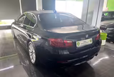 BMW 535i xDrive|1Hd|Keyless|4xSitzheiz|GSHD|Standhei - schwarze BMW 535