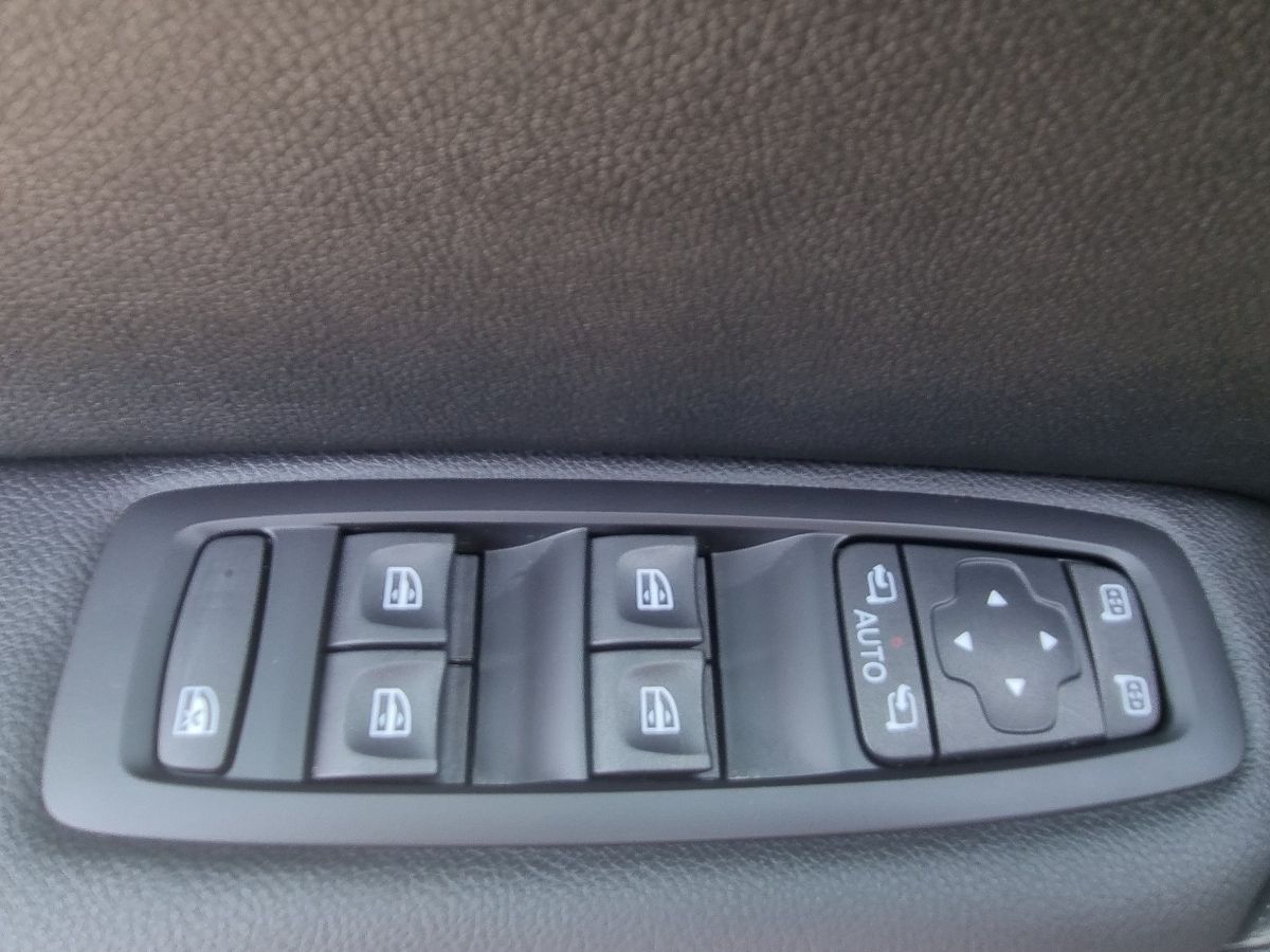 Fahrzeugabbildung Renault Megane R.S. Line TCe 160 EDC