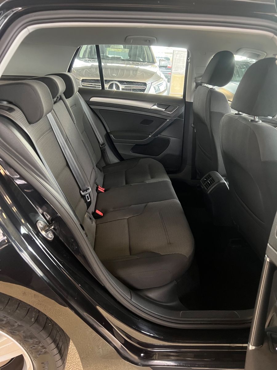 Fahrzeugabbildung Volkswagen Golf VII Lim. 1.6 TDIComfortline *1.HAND*SCHECKH