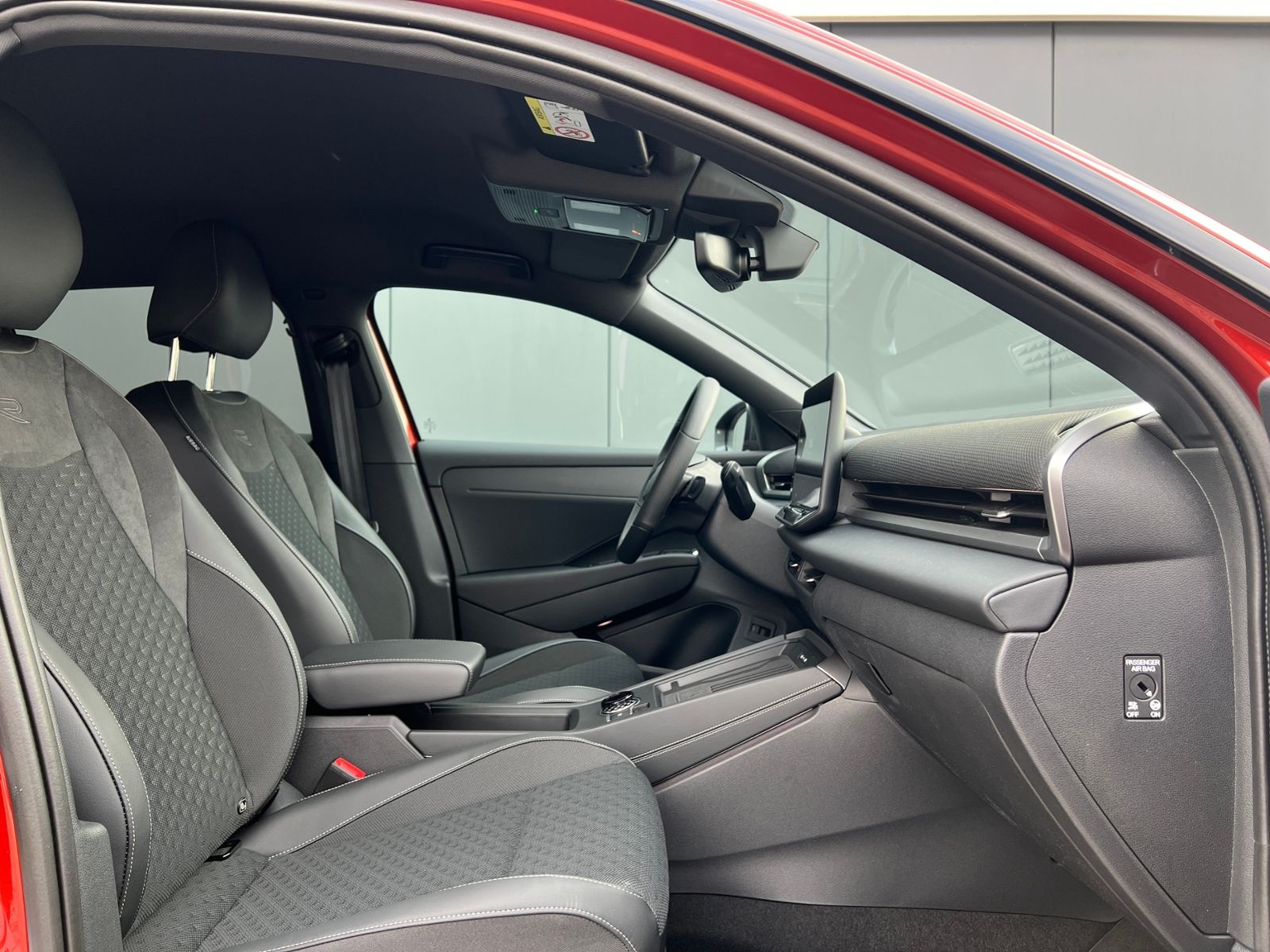 Fahrzeugabbildung Volkswagen T-Roc R-Line 1.5 eTSI DSG *Neues Modell, AHK, Bl