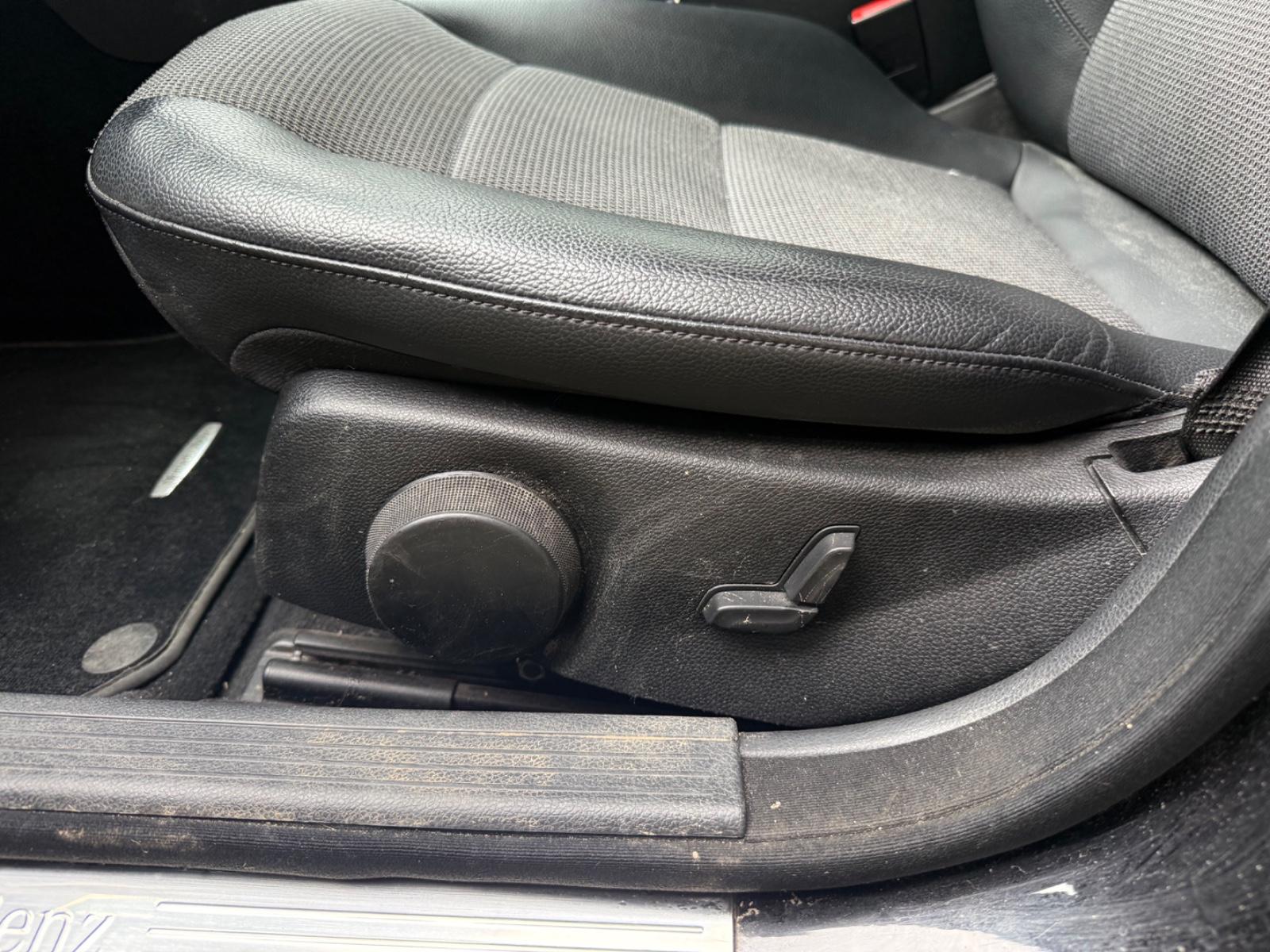 Mercedes-Benz C220 2013 — photo 20