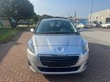 Peugeot 5008 Active PDC Navi Klimaautomatik 7 Sitze - Peugeot 5008 aus 2014