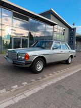 Mercedes-Benz Mercedes W123 300D H-Kennzeichen - Restaur... - Mercedes-Benz 300: W123