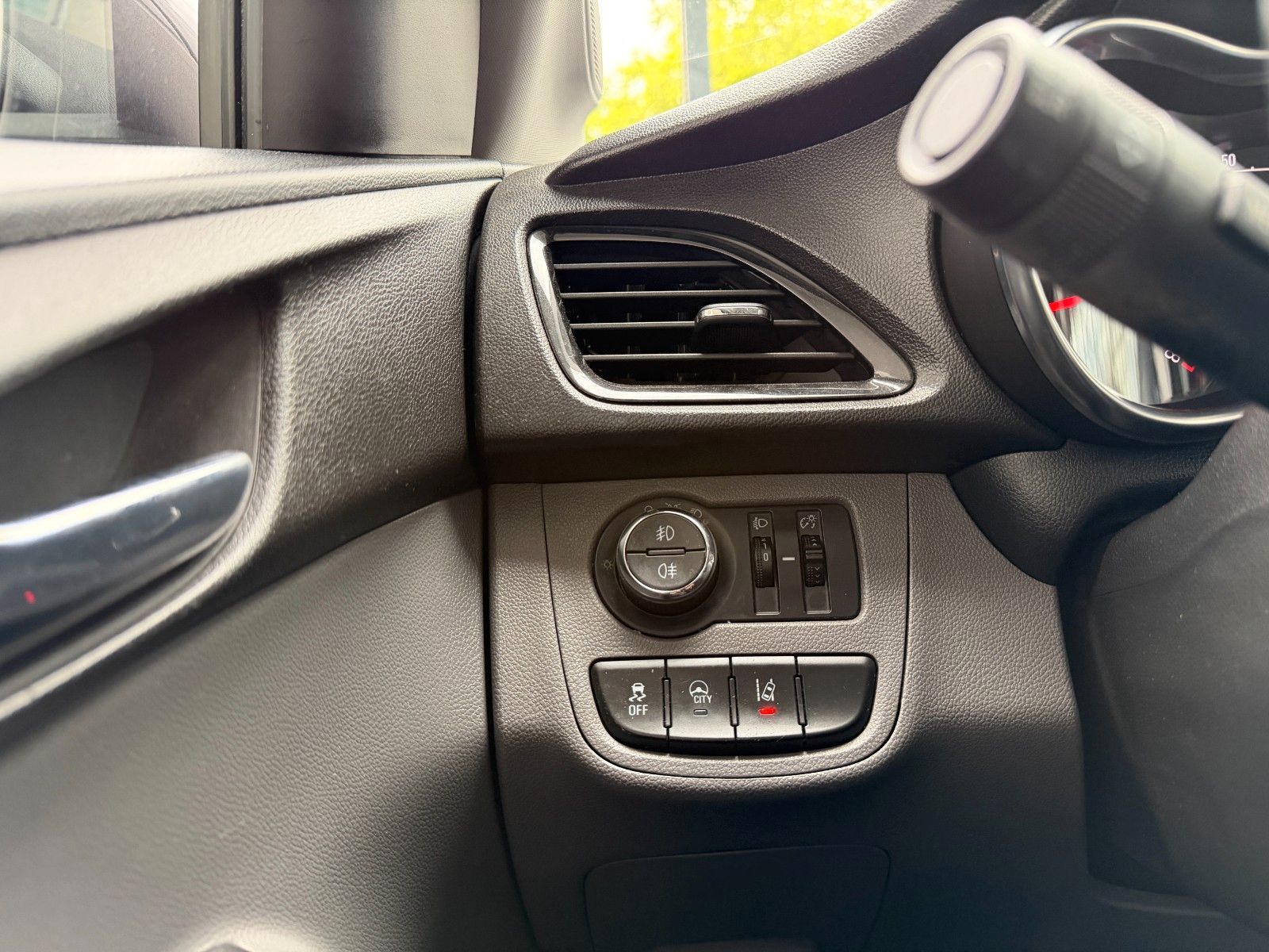 Fahrzeugabbildung Opel Karl Exklusiv 75PS SHZ/PDC/LHZ!