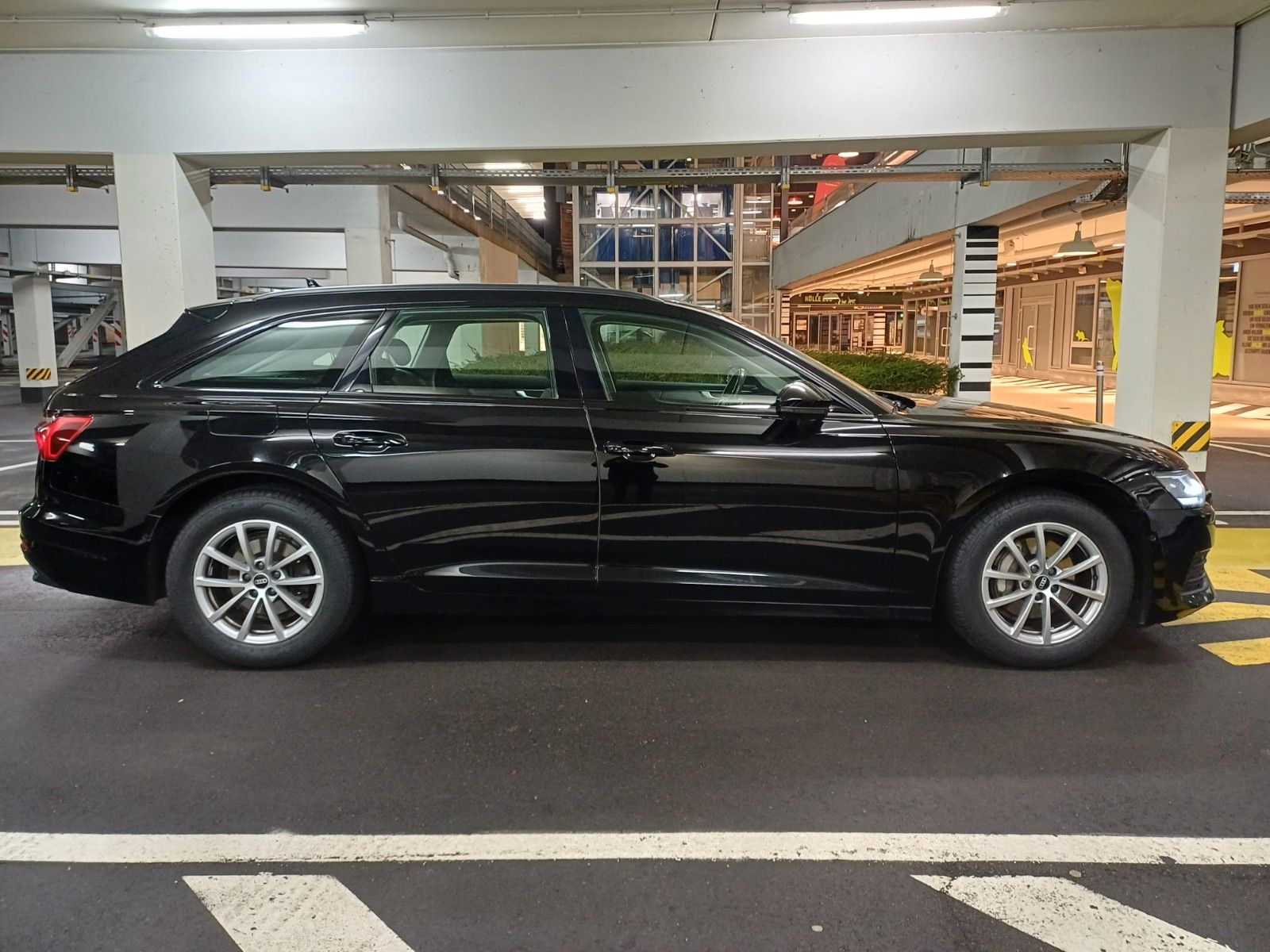 Audi A6 Avant 40 TDI quattro*StandHZG*LED*Navi*PDC*