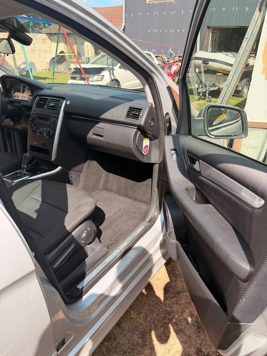 Mercedes-Benz B180 2008 — photo 7