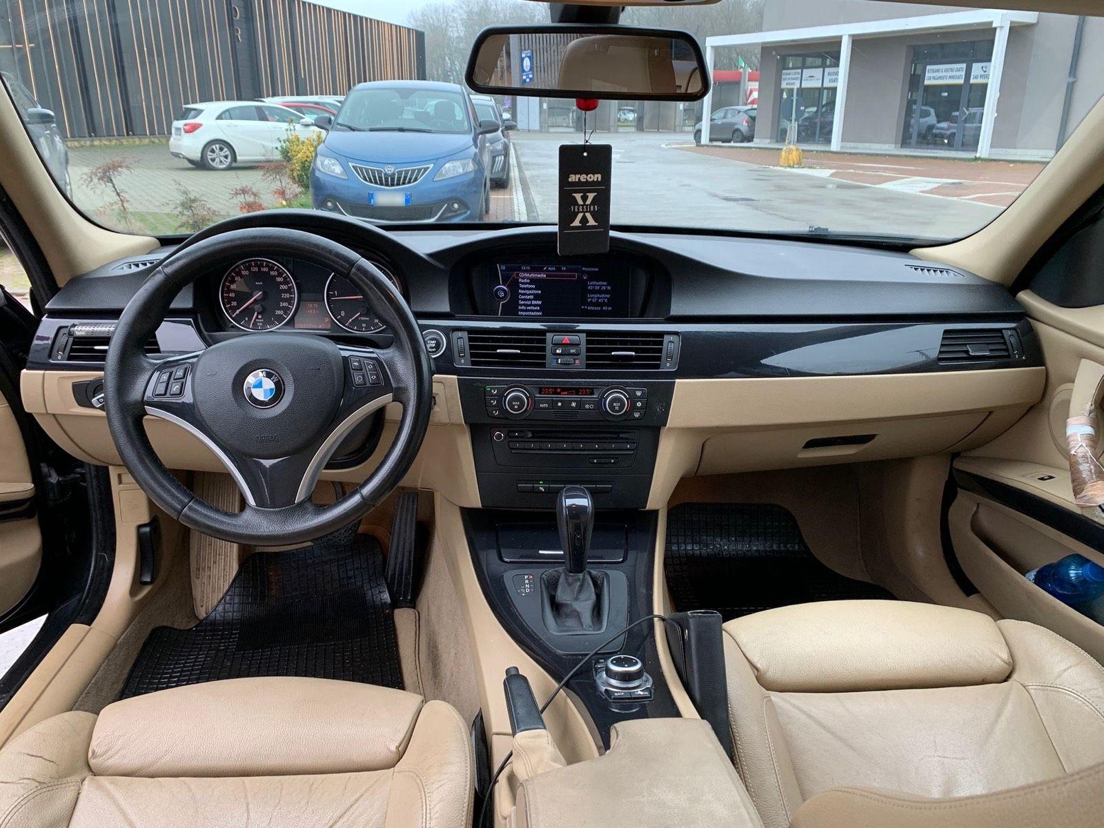 BMW 320 2009 — photo 8