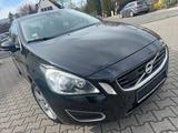 Volvo S60 Lim. Momentum - gebrauchte Volvo S60 aus dem Jahr 2013