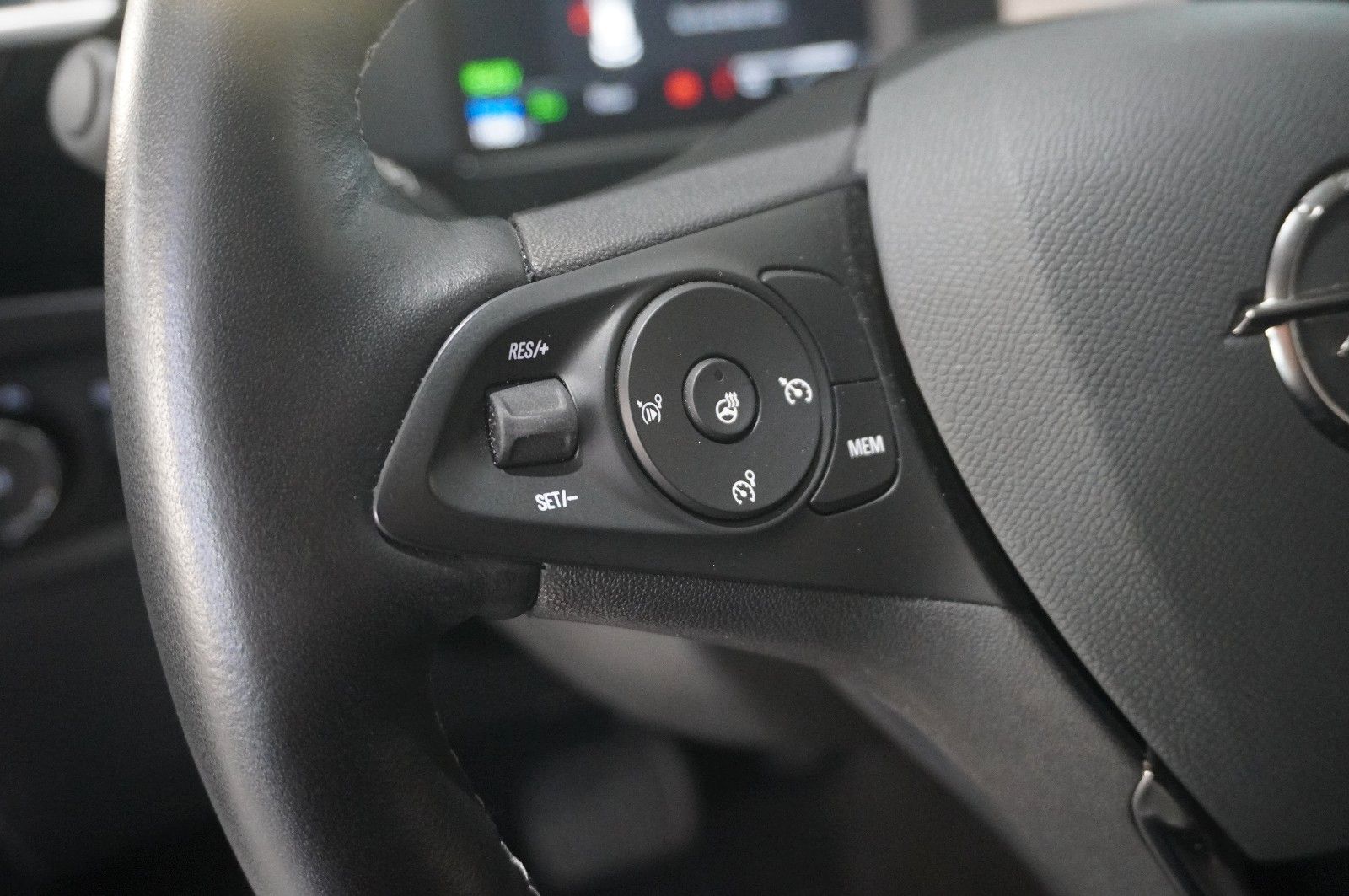 Fahrzeugabbildung Opel Corsa-e ELEGANCE 3-PHASIG NAVI/LED/KAMERA/SH/DAB