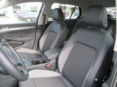 VW Golf VIII 2.0 TDI Goal DSG LED Nav Rfk Ahk ACC VW Golf VIII 2.0 TDI Goal DSG LED Nav Rfk Ahk ACC