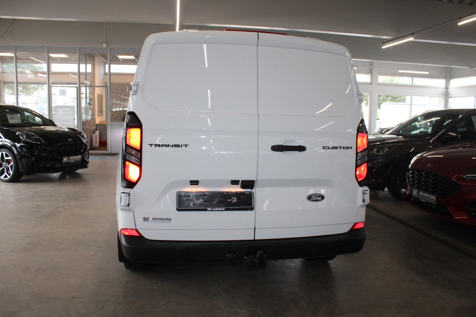 Fahrzeugabbildung Ford Transit Custom L2 TREND AHK TechnologiePaket2