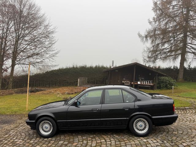 BMW 525i 24V Schalter schwarz Leder Sportsitze!