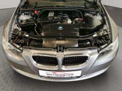 BMW 320 i Navi SHZ 19" Alus PDC Leder 