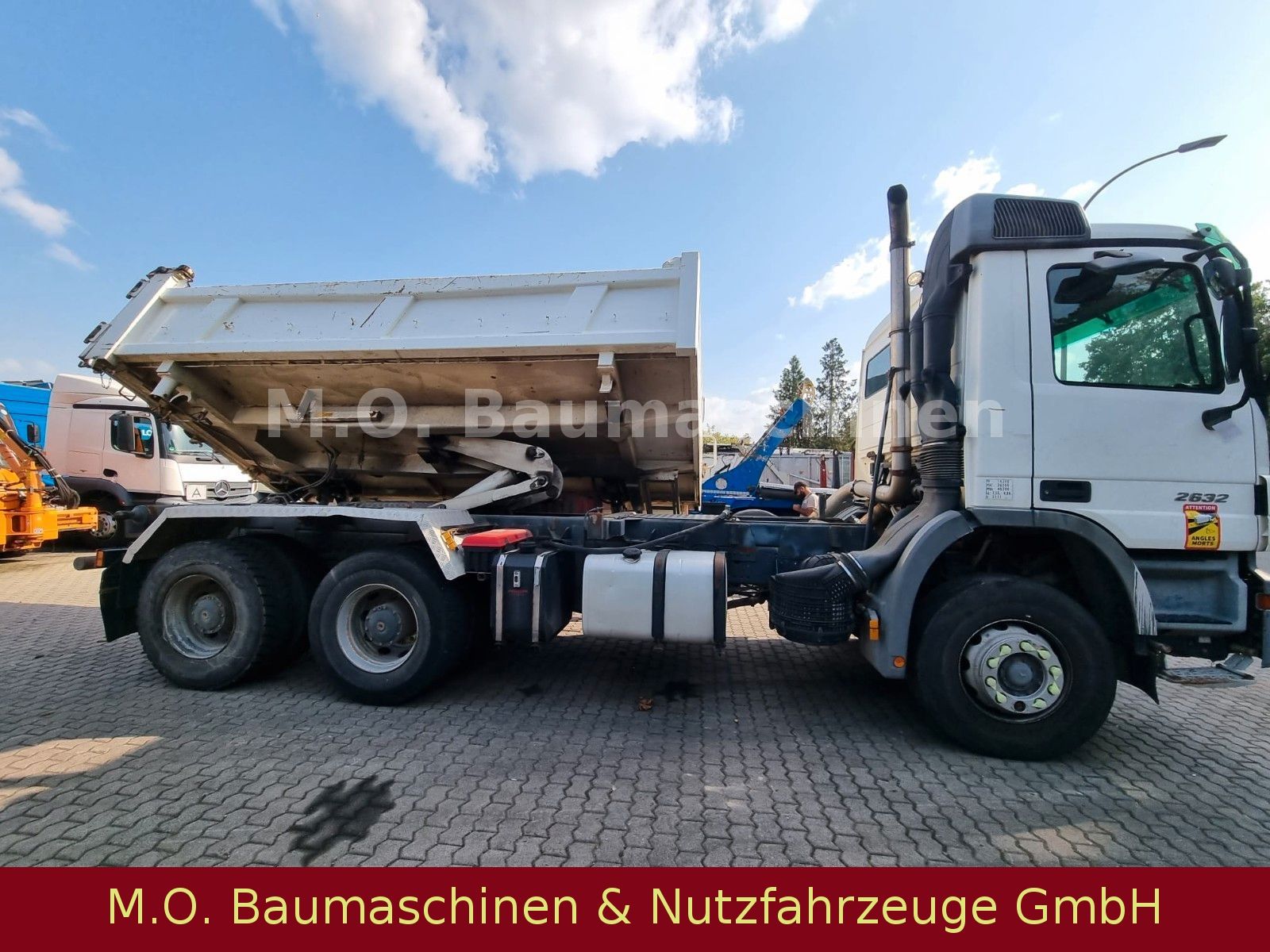 Fahrzeugabbildung Mercedes-Benz Actros 2632  / 3-Seitenkipper / AC / 6x4 /EPS /