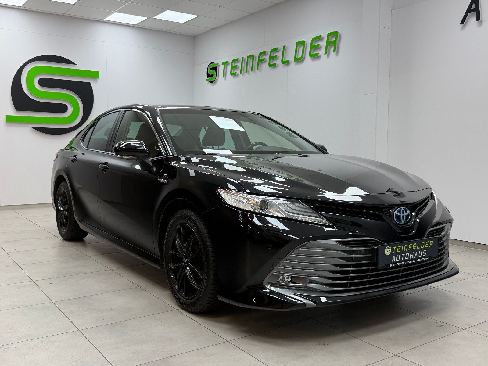 Toyota Camry Hybrid Executive