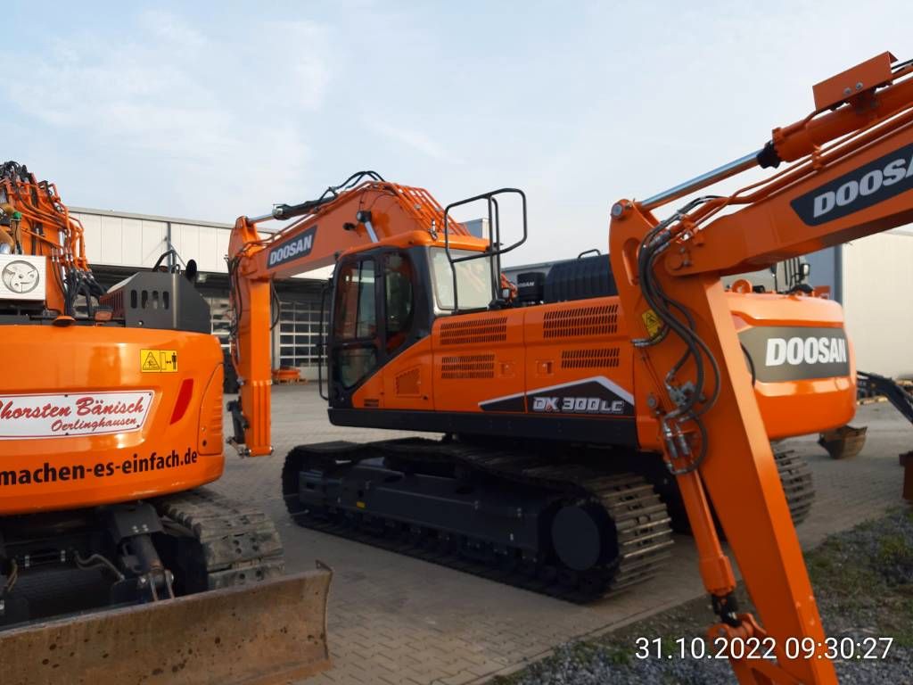 Fahrzeugabbildung Doosan DX 300 NLC-7