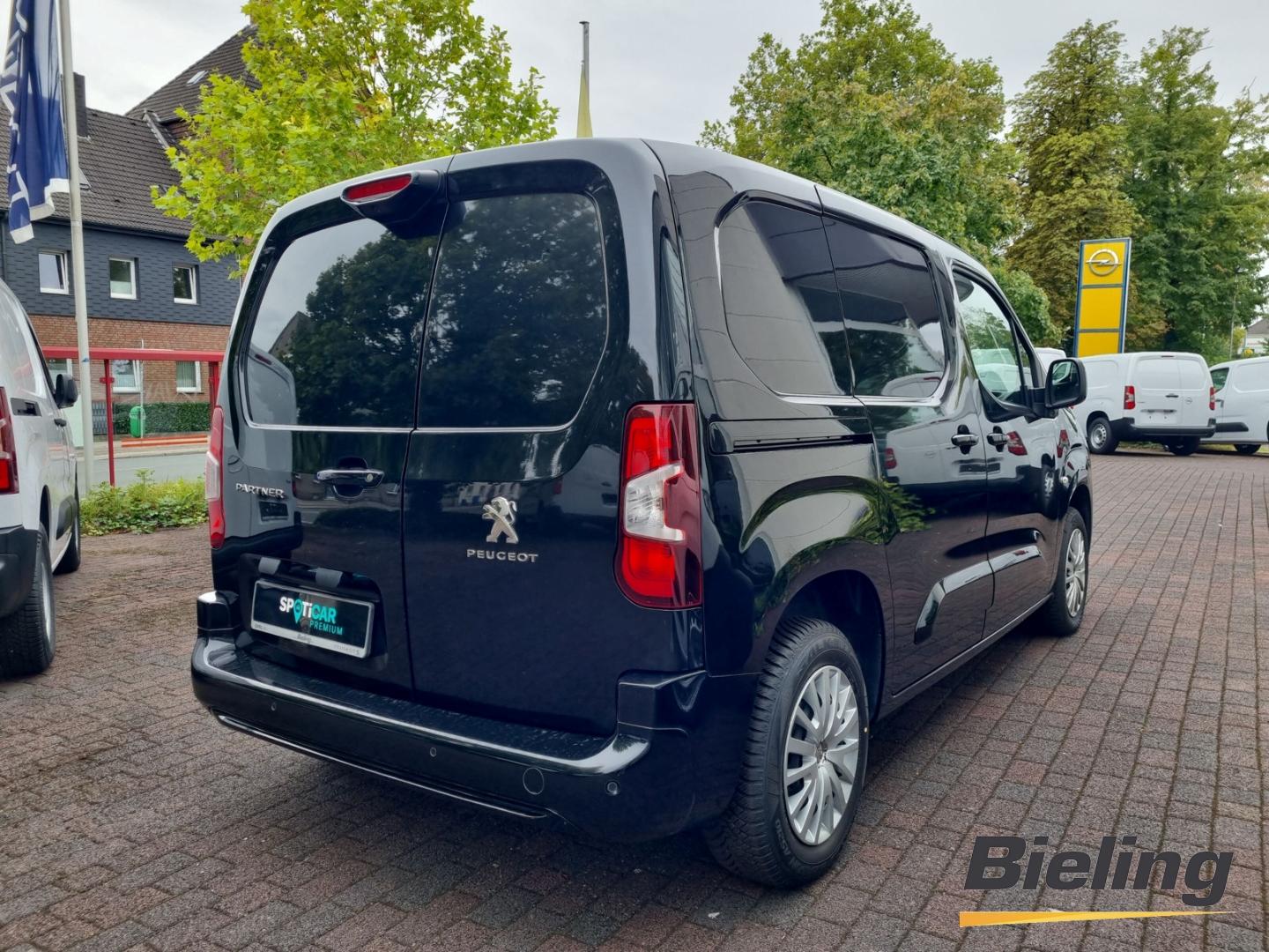Peugeot Partner Premium L1 1.2l, NAVI, Holzboden, ACC, P