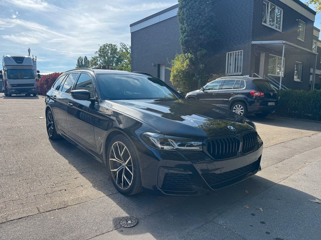 Image of BMW 530