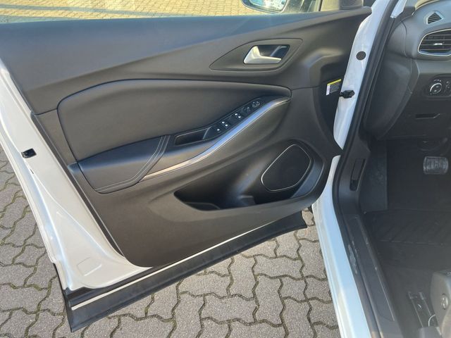 Opel GRANDLAND X ELEGANCE 1.6 PHEV