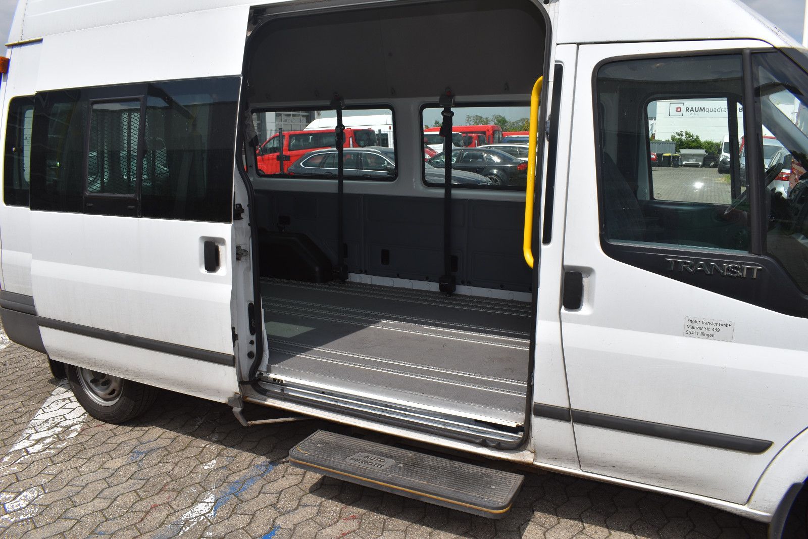 Fahrzeugabbildung Ford Transit Kombi FT 300 L Behindertengerecht #8417