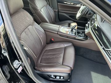 BMW 730d A Limousine Touch Command Gestiksteuerung