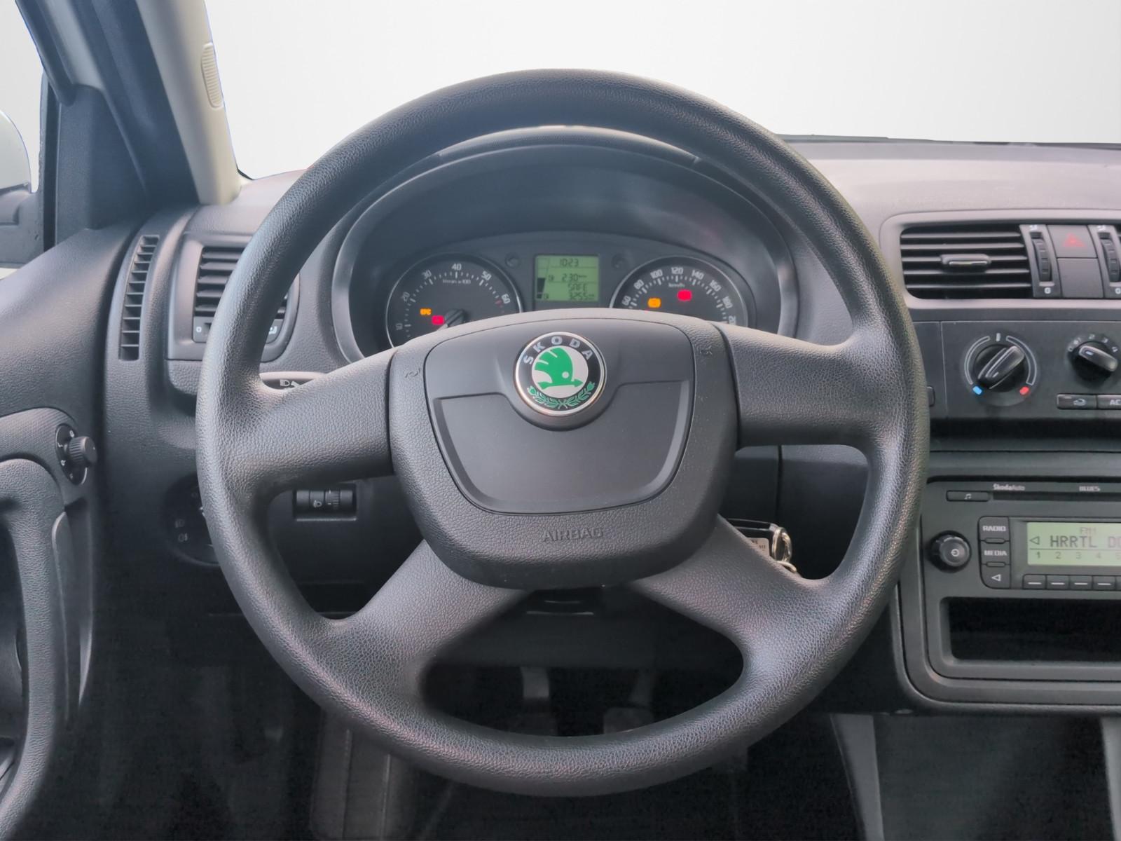 Skoda Fabia 2011 — photo 19