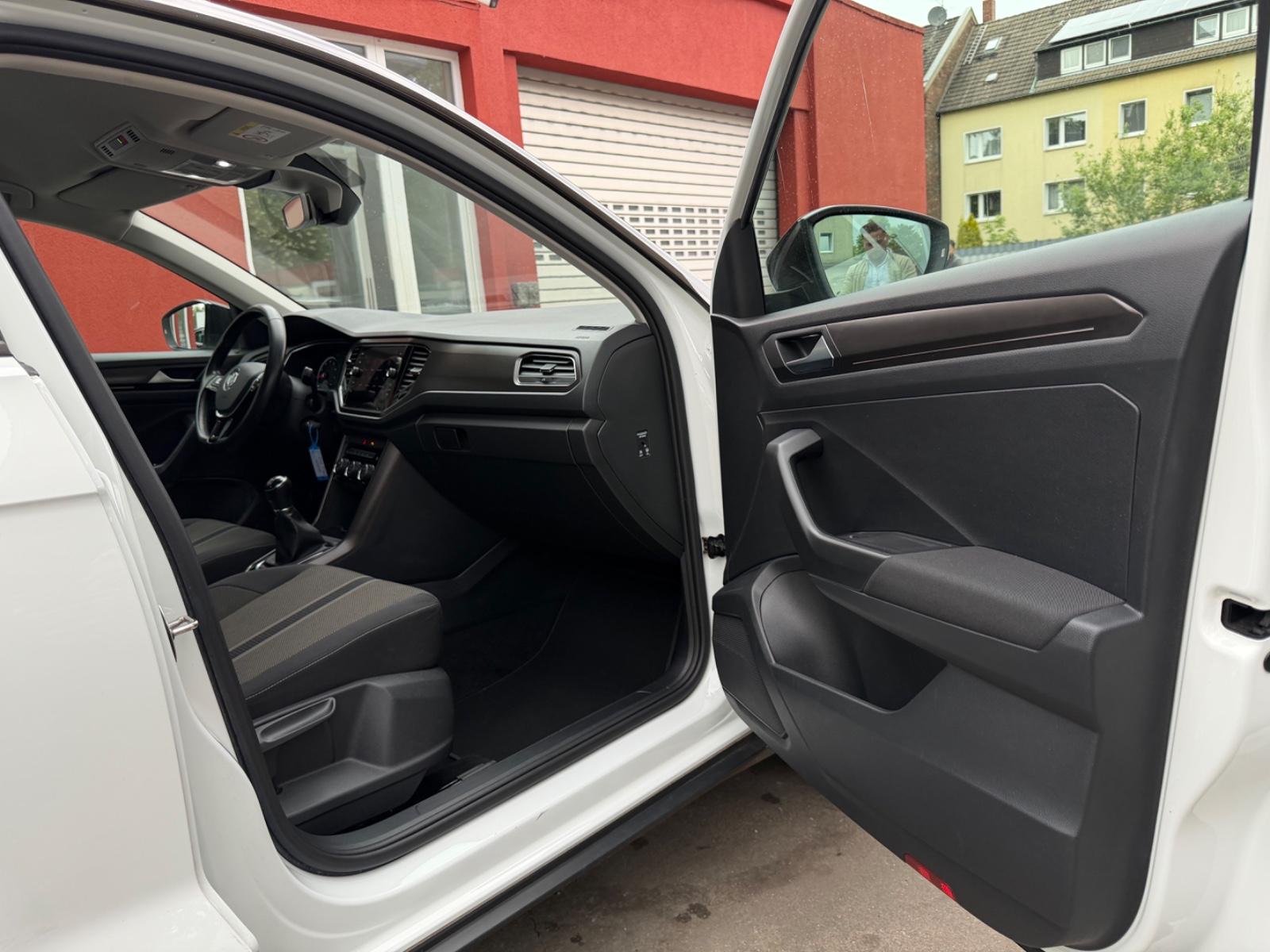 Volkswagen T-Roc Style*R-KAM*AHK*APPLE-CAR*ALU