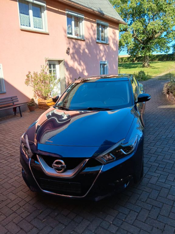 Image of Nissan Maxima