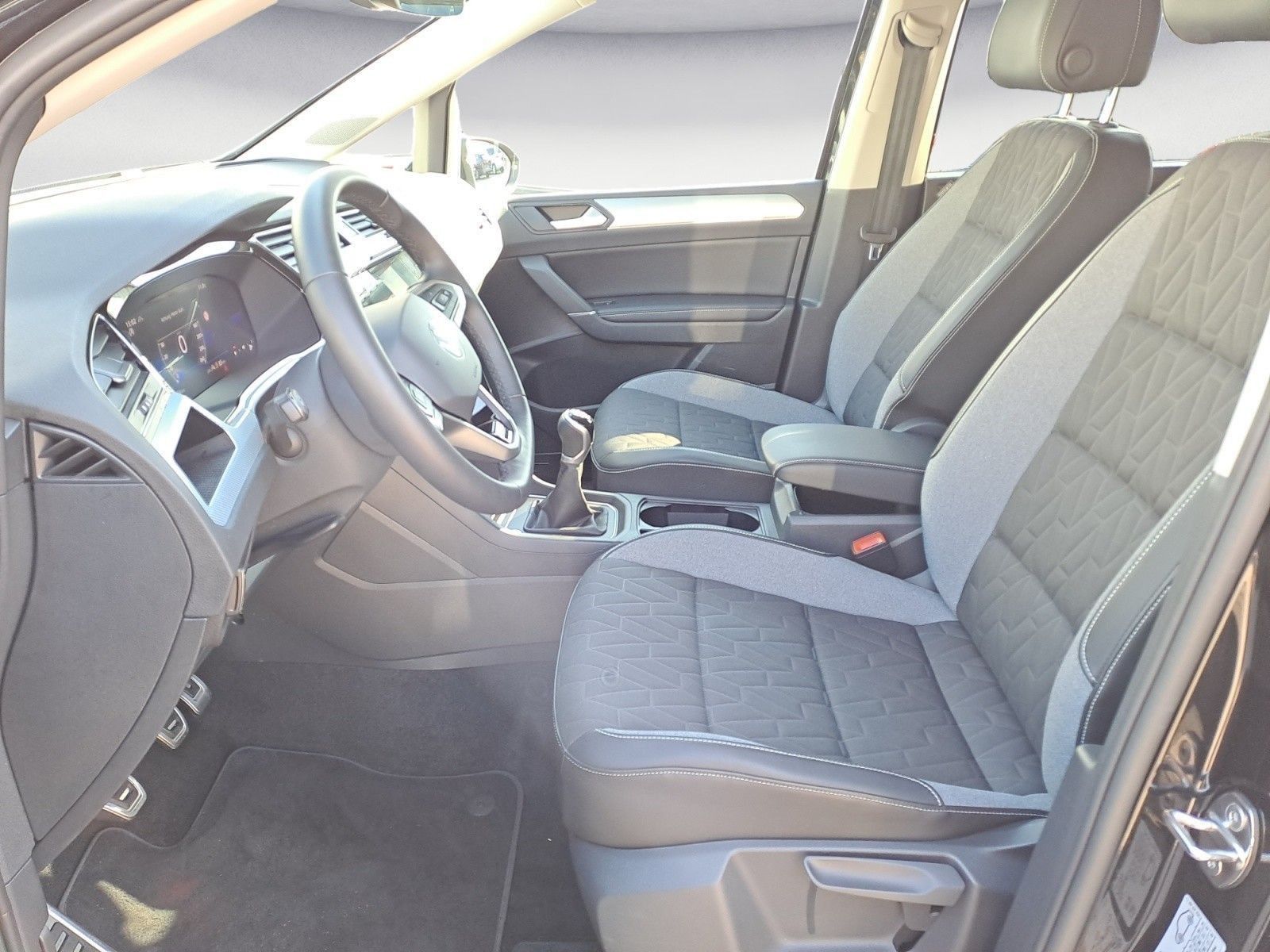 Volkswagen Touran - Bild 8