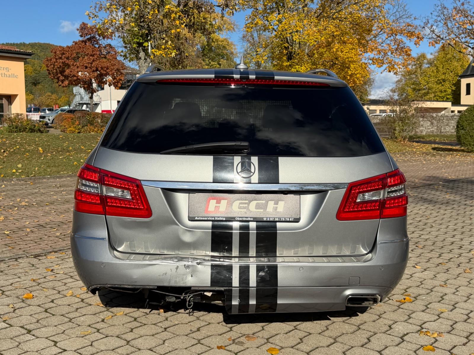 Mercedes-Benz E300 2012 — photo 20