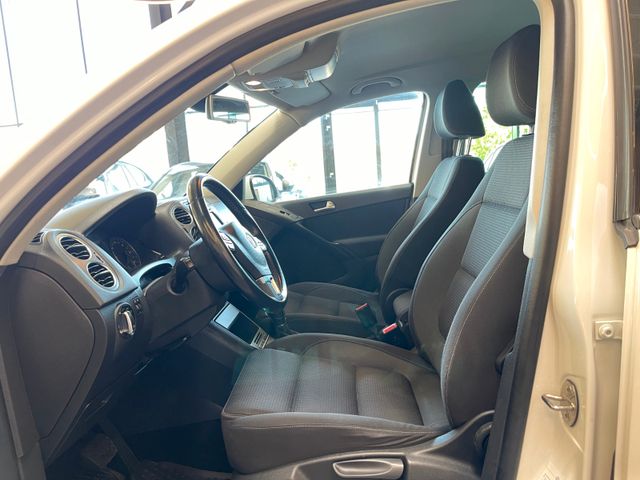 Volkswagen Tiguan Team 4Motion *Parkassistent*Navi*Kamera*
